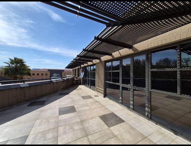 1,226M² OFFICE TO LET IN ILLOVO